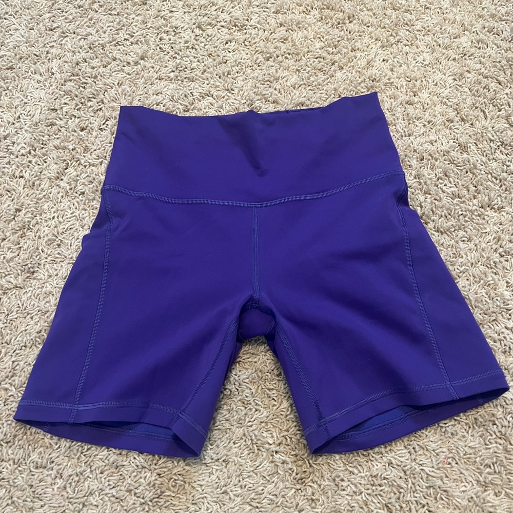 Lululemon Athletica Petrol Purple 6” WunderTrain Shorts with Pockets - size 8
